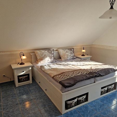 Ferienwohnung Flair Großlittgen Esterno foto